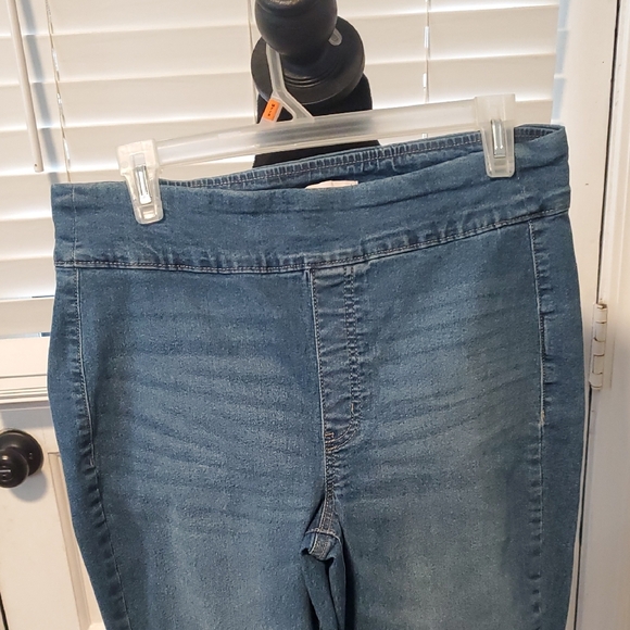 SO Women's Flare Blue Jeans - Picture 3 of 7